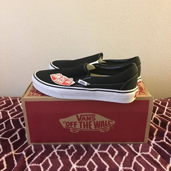 Vans slip on-Size 11-Brand New-Never worn Vans | Classic Slip-On True White Classics Shoe main image 2